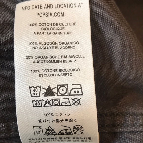 Patagonia Men's Casual Button Down Shirt - Dark Gray - Picture 10 of 12